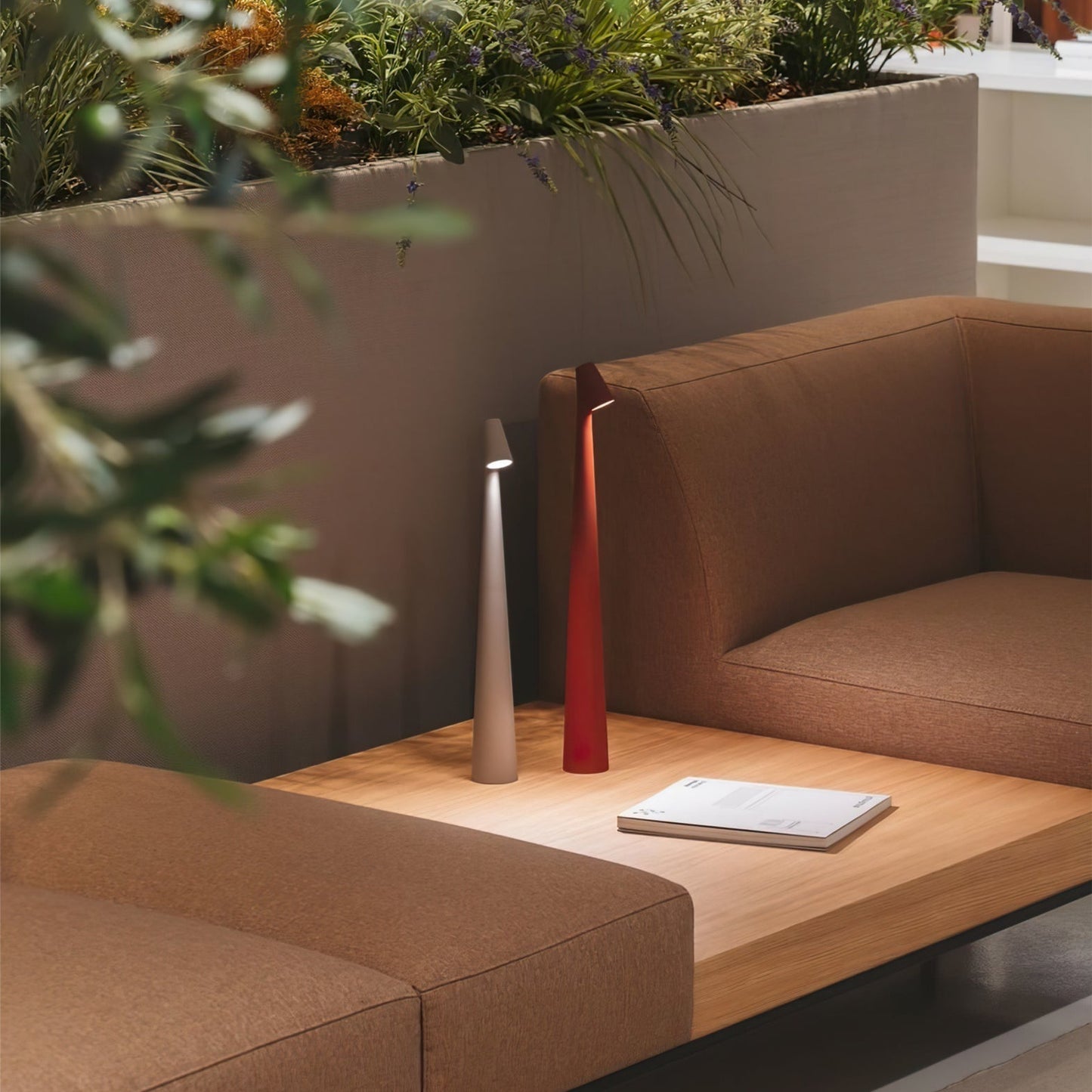 Cordless LED Table Lamp – Rechargeable – Bedside & Desk