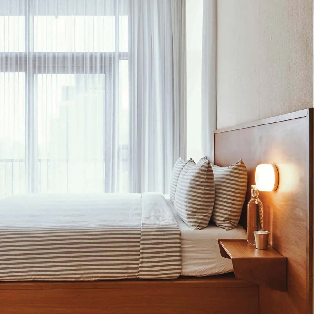 Glass & Metal Wall Light – E27 LED