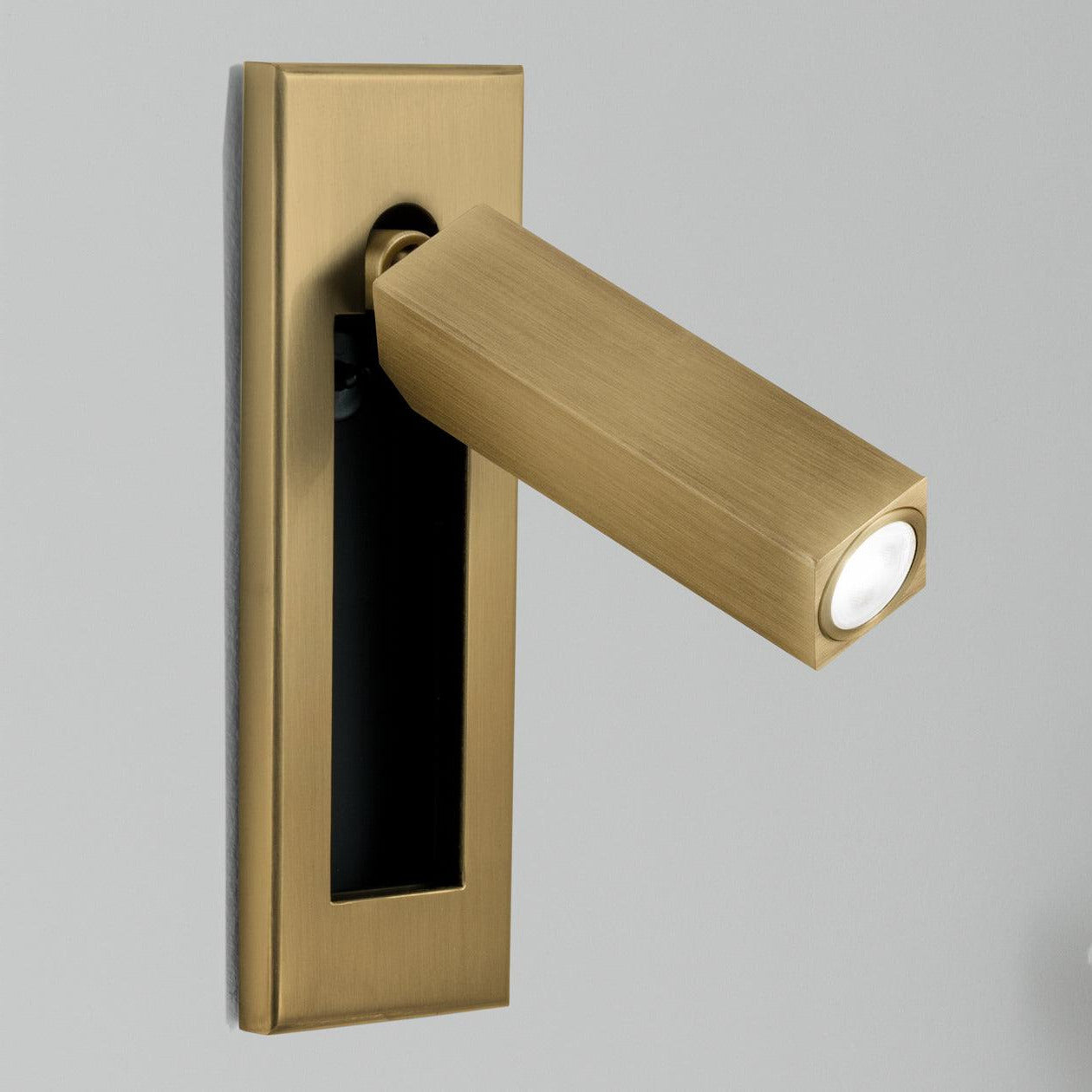 Space-Saving Flush Wall Light – Integrated LED, Adjustable – Bedside Reading